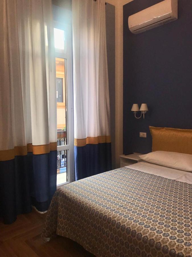 B&B I Due Teatri Napoli Dış mekan fotoğraf