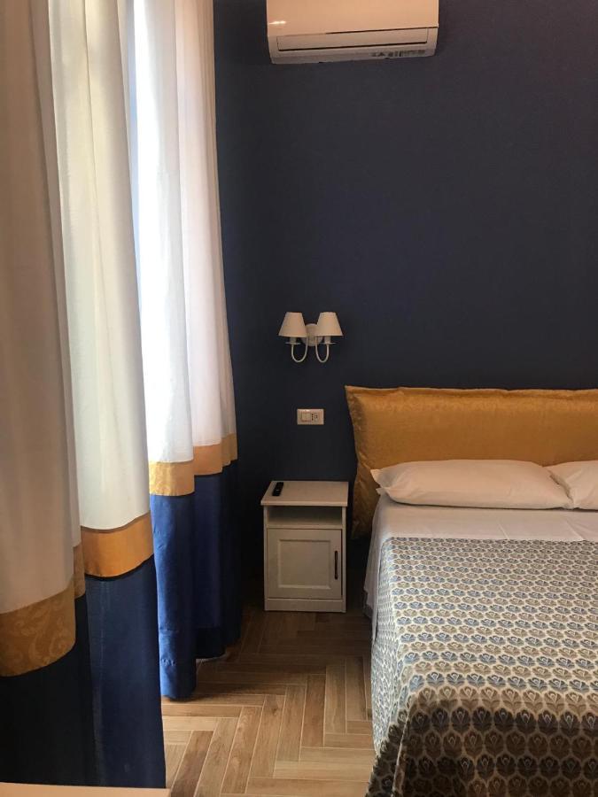 B&B I Due Teatri Napoli Dış mekan fotoğraf