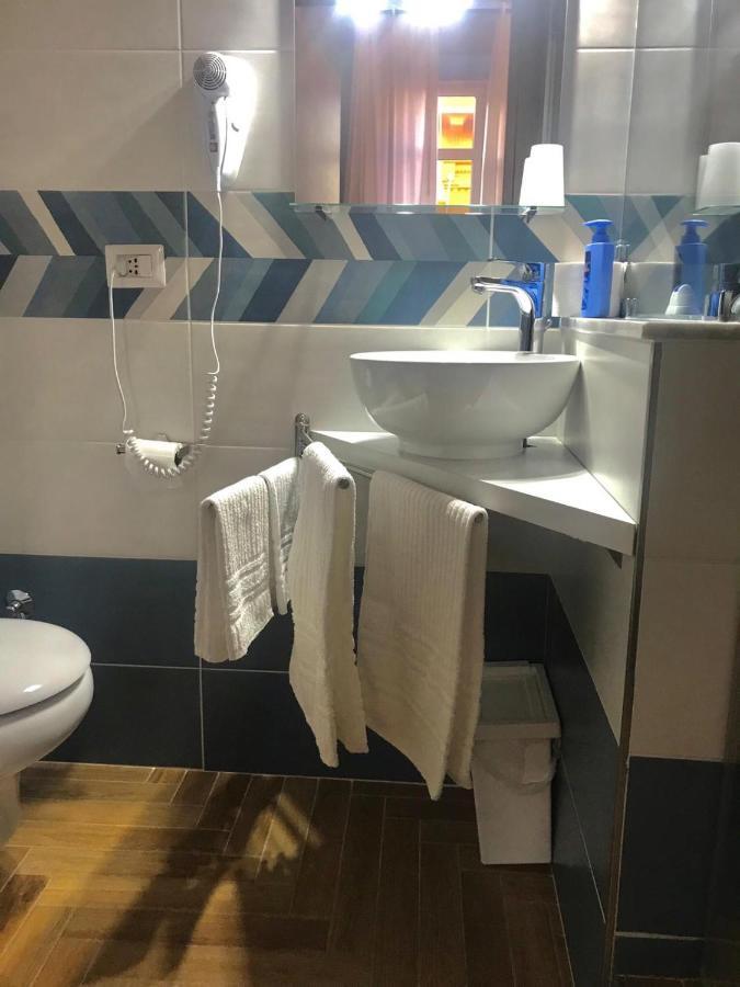 B&B I Due Teatri Napoli Dış mekan fotoğraf